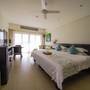 Горящие туры в отель Howard Johnson Resort Sanya Bay - 2