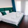 Горящие туры в отель Escala Hotel Suites - 2