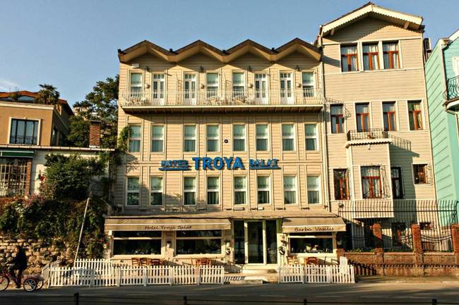 Дафнис Отель