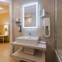 Горящие туры в отель Maritim Antonine Hotel & Spa - 5
