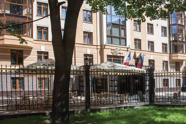 Аглэйа Отель и Кантриярд