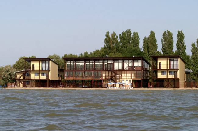 Акватория Лета