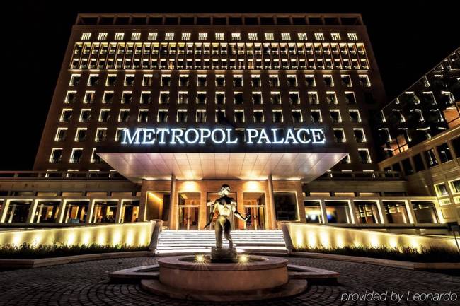 Метропол Пэлес