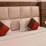 Горящие туры в отель OYO Rooms Sindhi Camp Metro View - 5