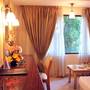 Горящие туры в отель Highgates Hotel - 1