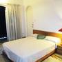 Горящие туры в отель StayWithUs MG Road - 4