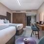 Горящие туры в отель Holiday International - 5