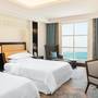 Горящие туры в отель Sheraton Sharjah Beach Resort & Spa - 1