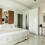 Горящие туры в отель Blue Carpet Luxury Suites - 5
