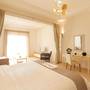 Горящие туры в отель Pictures Suites - 3