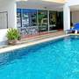 Горящие туры в отель Dengs Kamala Beach Hotel - 1
