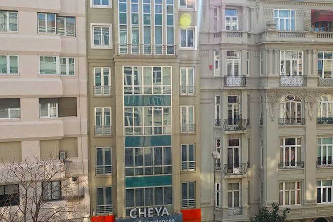 Чиа Ресиденкес Нисантаси Делуксе