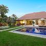 Горящие туры в отель Serene Villas - 1