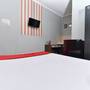 Горящие туры в отель RedDoorz near Teuku Umar Barat - 6
