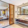 Горящие туры в отель Vouk Hotel & Suites - 1