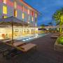 Горящие туры в отель HARRIS Hotel and Conventions Denpasar Bali - 1