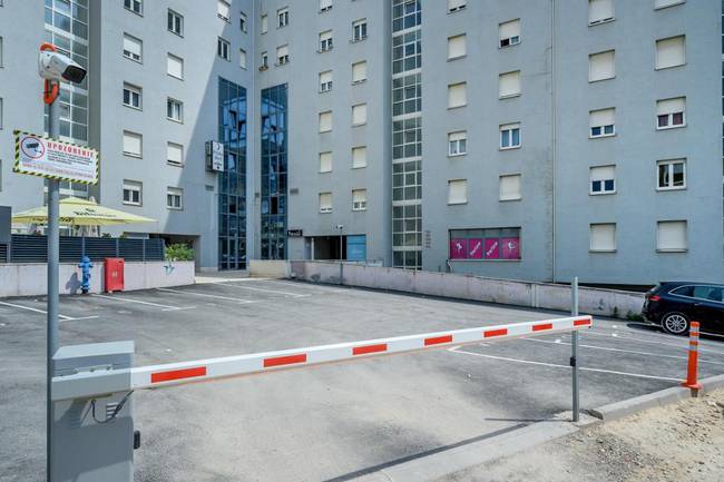 Приска Мед Лакшири Румс
