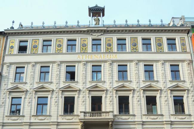 НЕТИЗЕН Будапешт Кентре