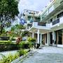 Горящие туры в отель Queens Beach Hotel - 1