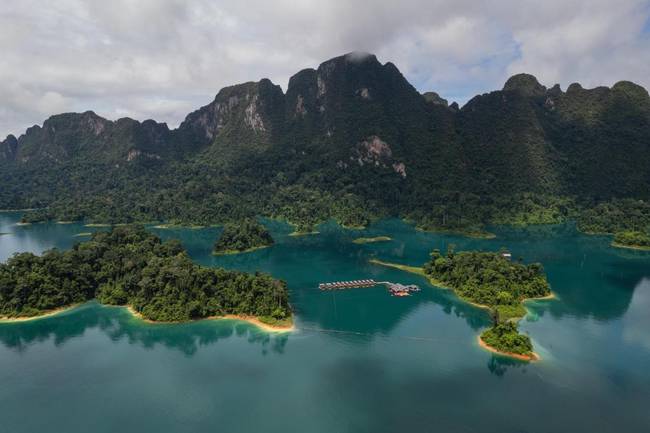 360 issara Floating Resort