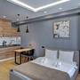 Горящие туры в отель Grey House - 1